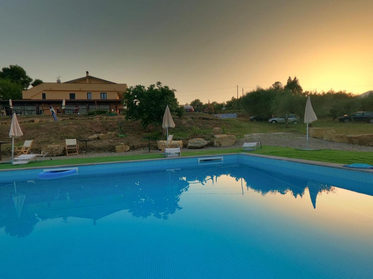 Agriturismo B&B Il Rifugio Di Nino Contursi Bagian luar foto