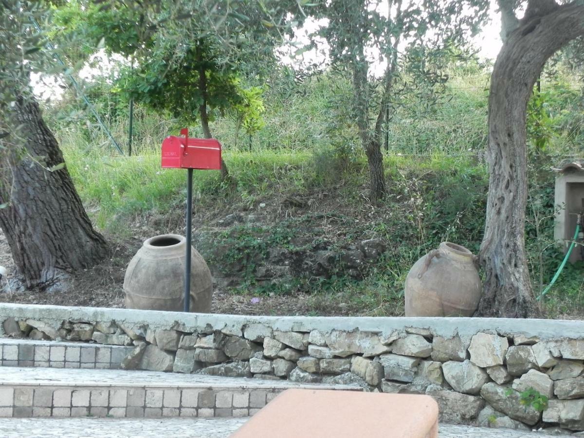 Agriturismo B&B Il Rifugio Di Nino Contursi Bagian luar foto